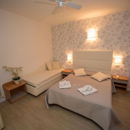 Hotel Ermeti B&B Brunch Riccione Exterior foto